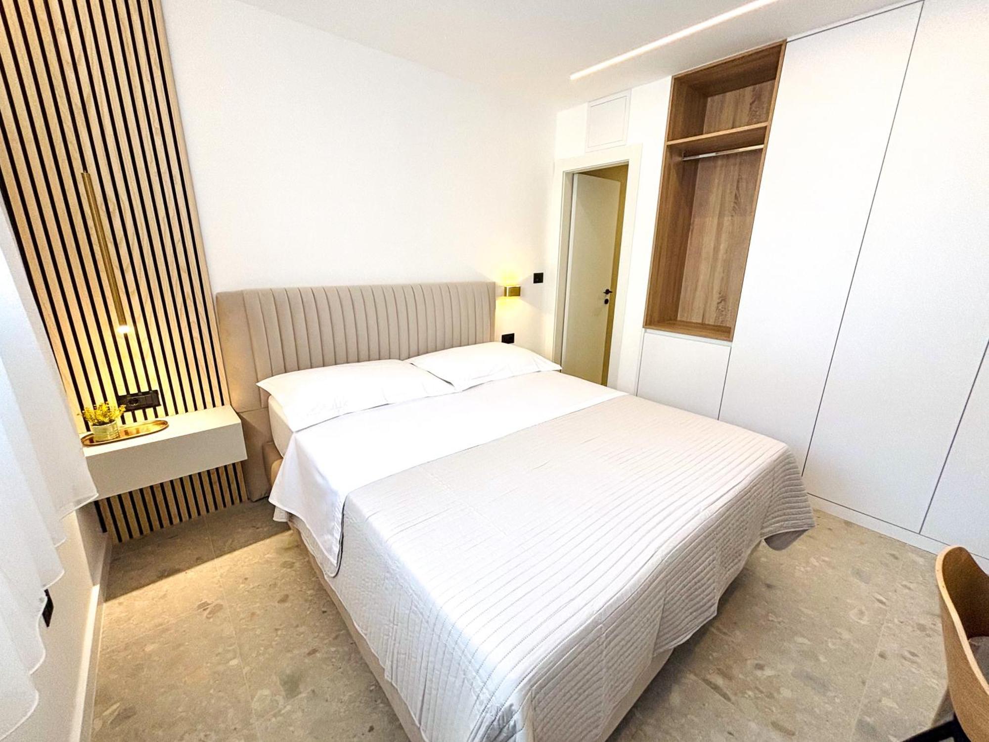 Marthinis Luxury Suites Split Bagian luar foto