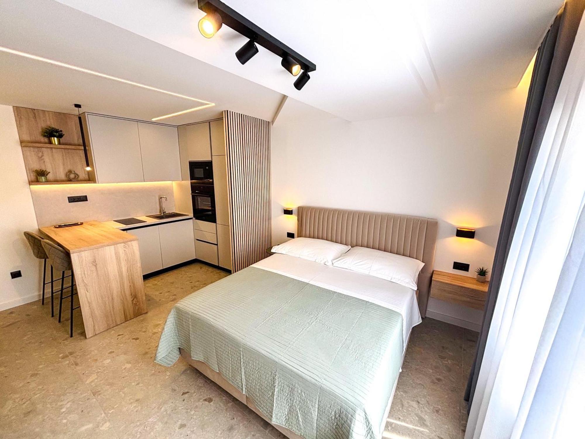 Marthinis Luxury Suites Split Bagian luar foto