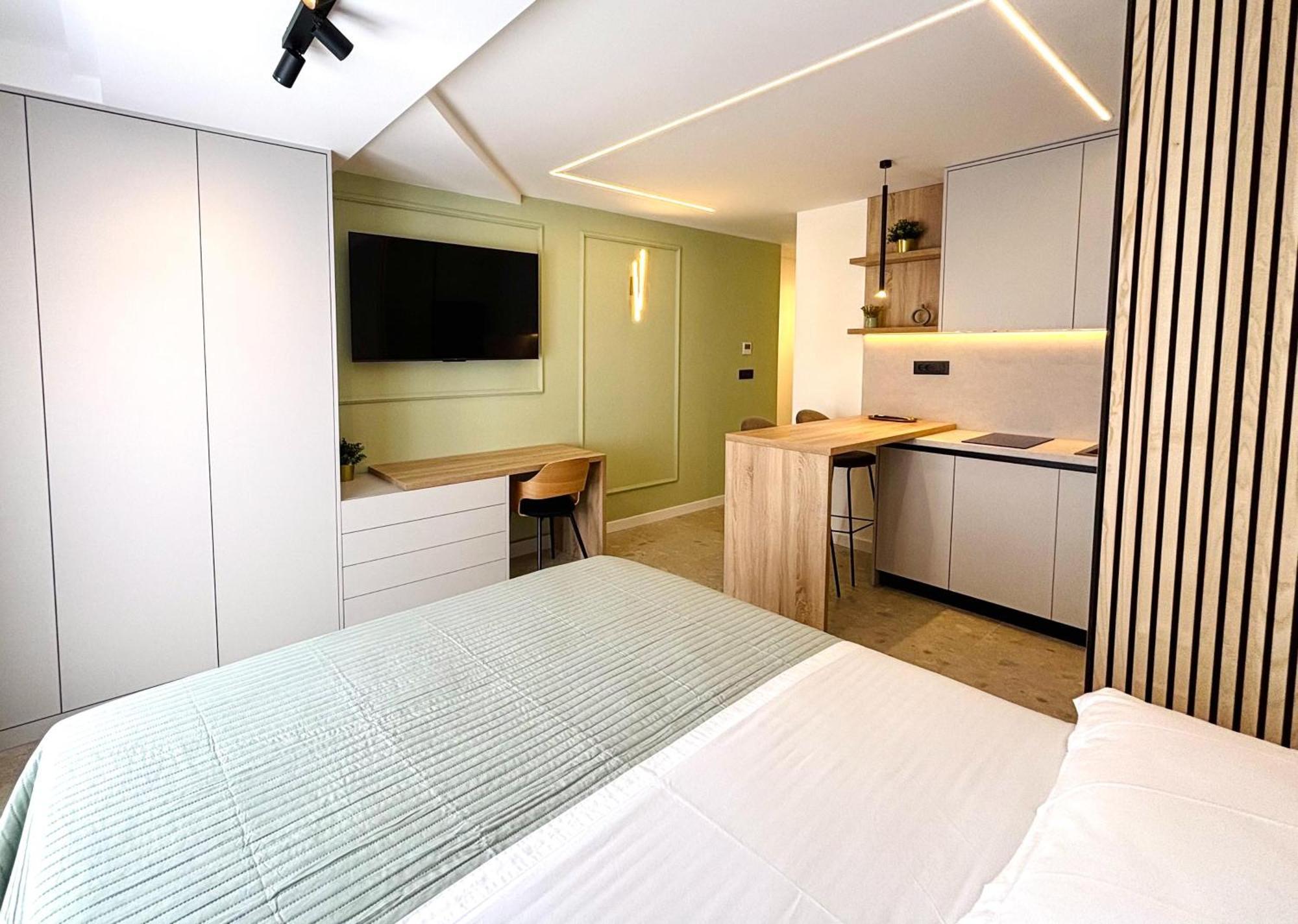 Marthinis Luxury Suites Split Bagian luar foto