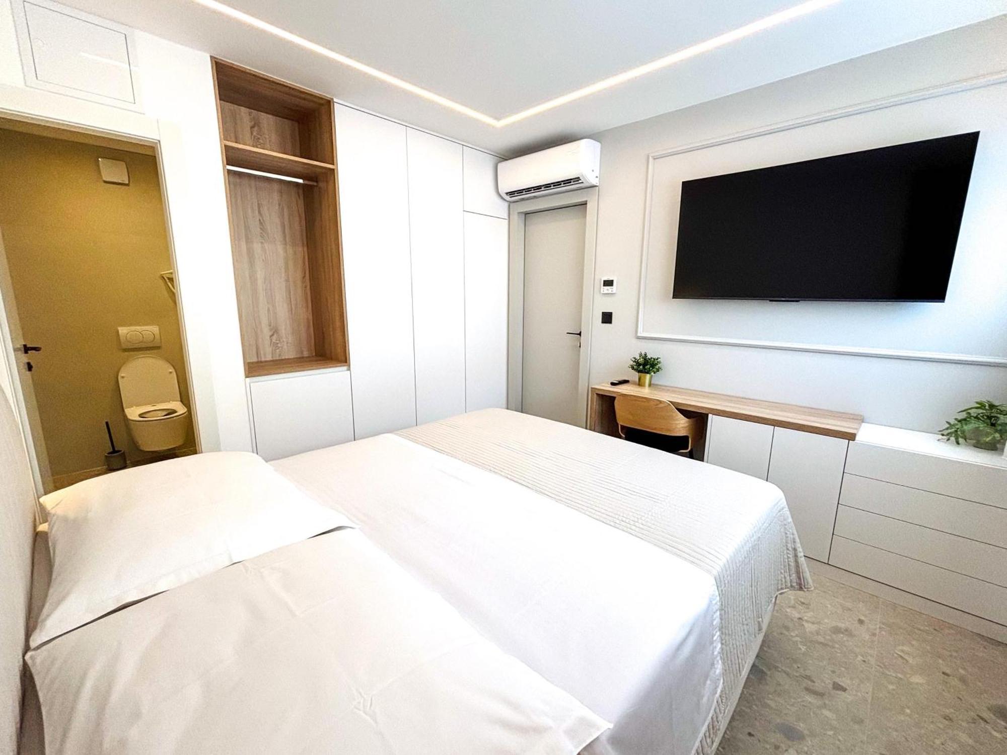 Marthinis Luxury Suites Split Bagian luar foto