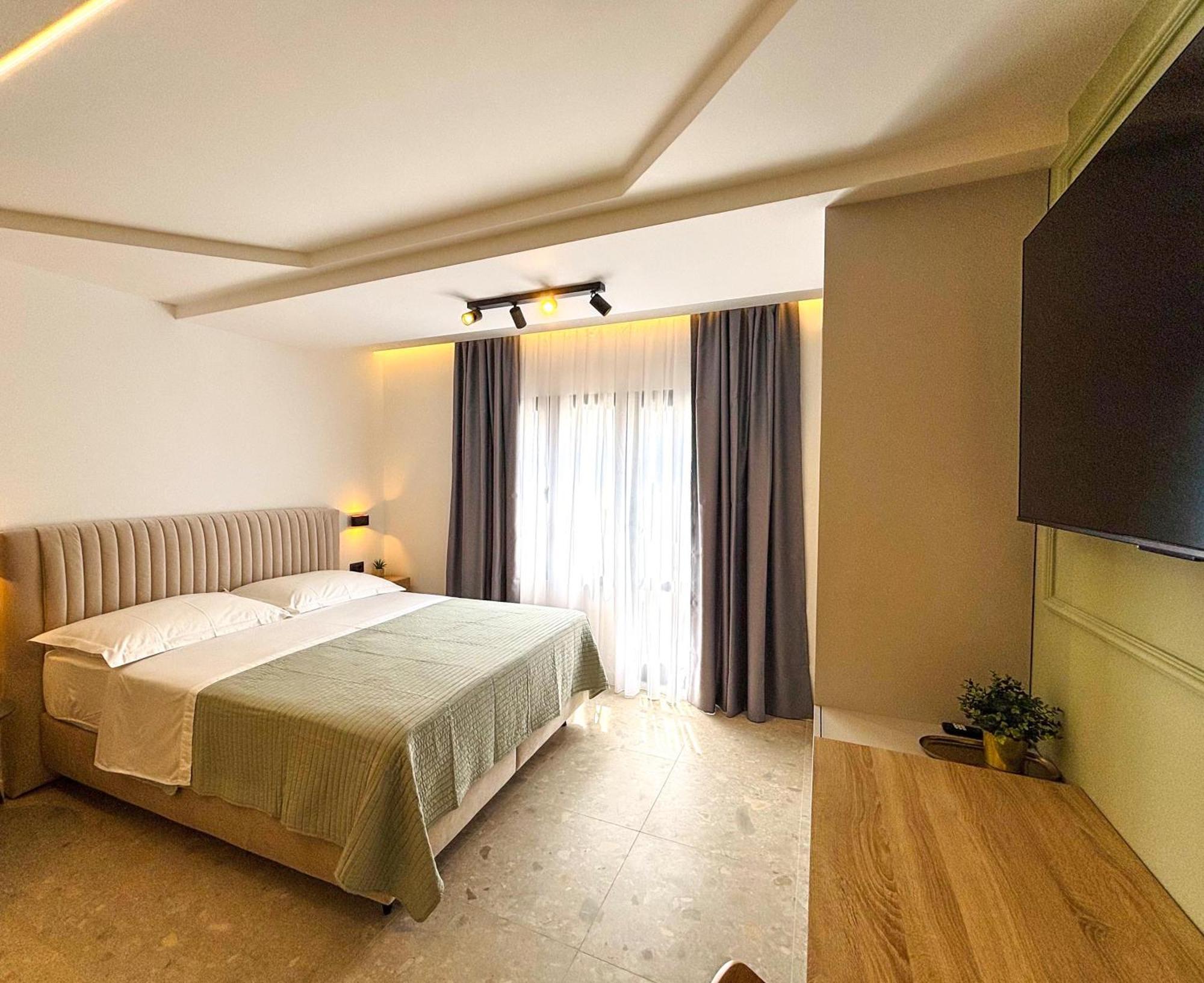 Marthinis Luxury Suites Split Bagian luar foto
